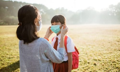 PTM Dimulai, Waspadai 3 Gejala Khas Covid Anak dan Cara Mencegahnya